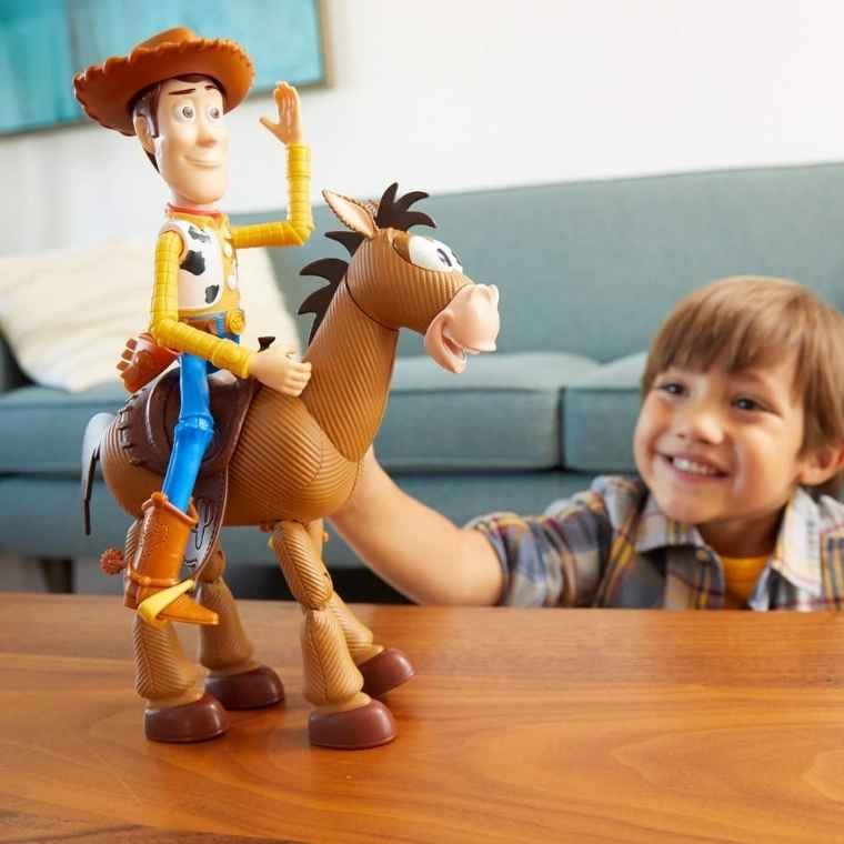Toy Story 4: Woody and Bullseye Action Figure Set - Collector's Delight